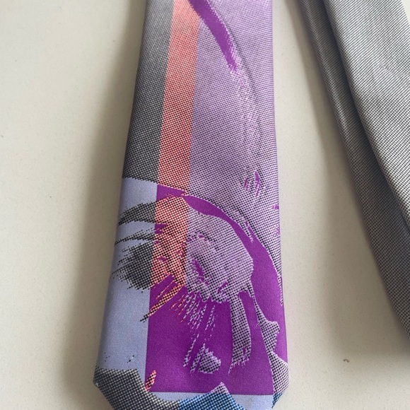 Men’s Calvin Klein Tie with abstract print. Dapper Sleek Contemporary - Picture 3 of 6
